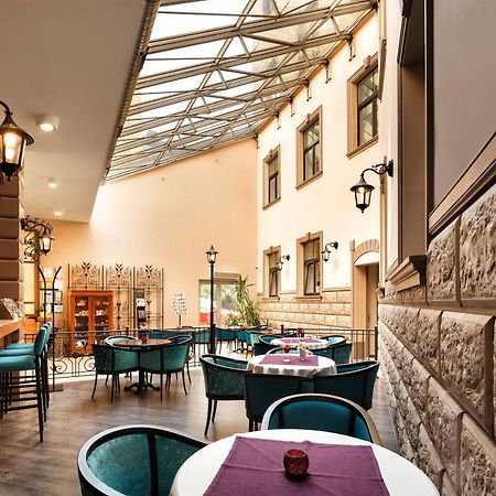 City Hotel Teater Riga Dış mekan fotoğraf