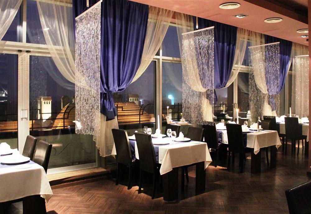 City Hotel Teater Riga Dış mekan fotoğraf